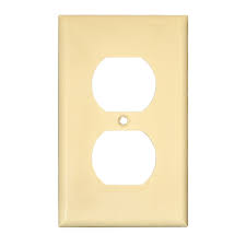 TAPA TOMACORRIENTE DOBLE PLASTICA 2" X 4"